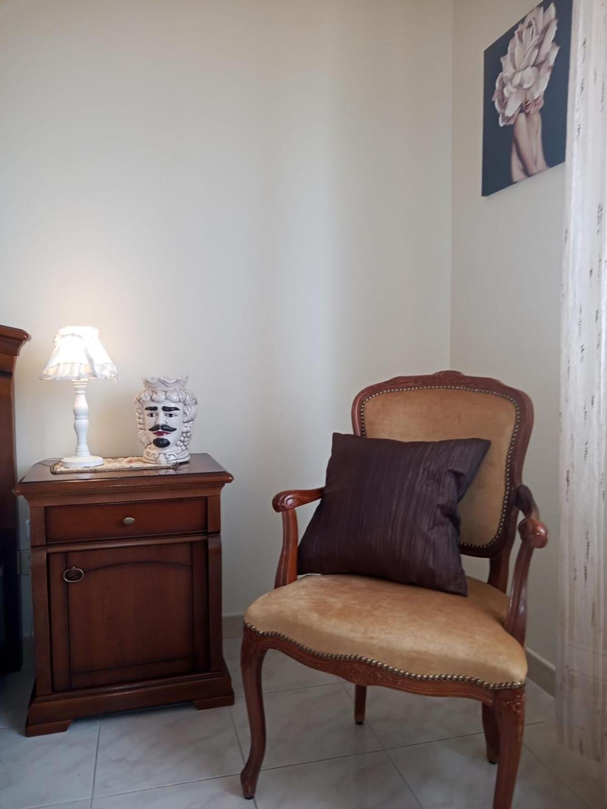 Lorenzo Guest Suite With Free Private Parking-- Cantieri Culturali Palermo Buitenkant foto